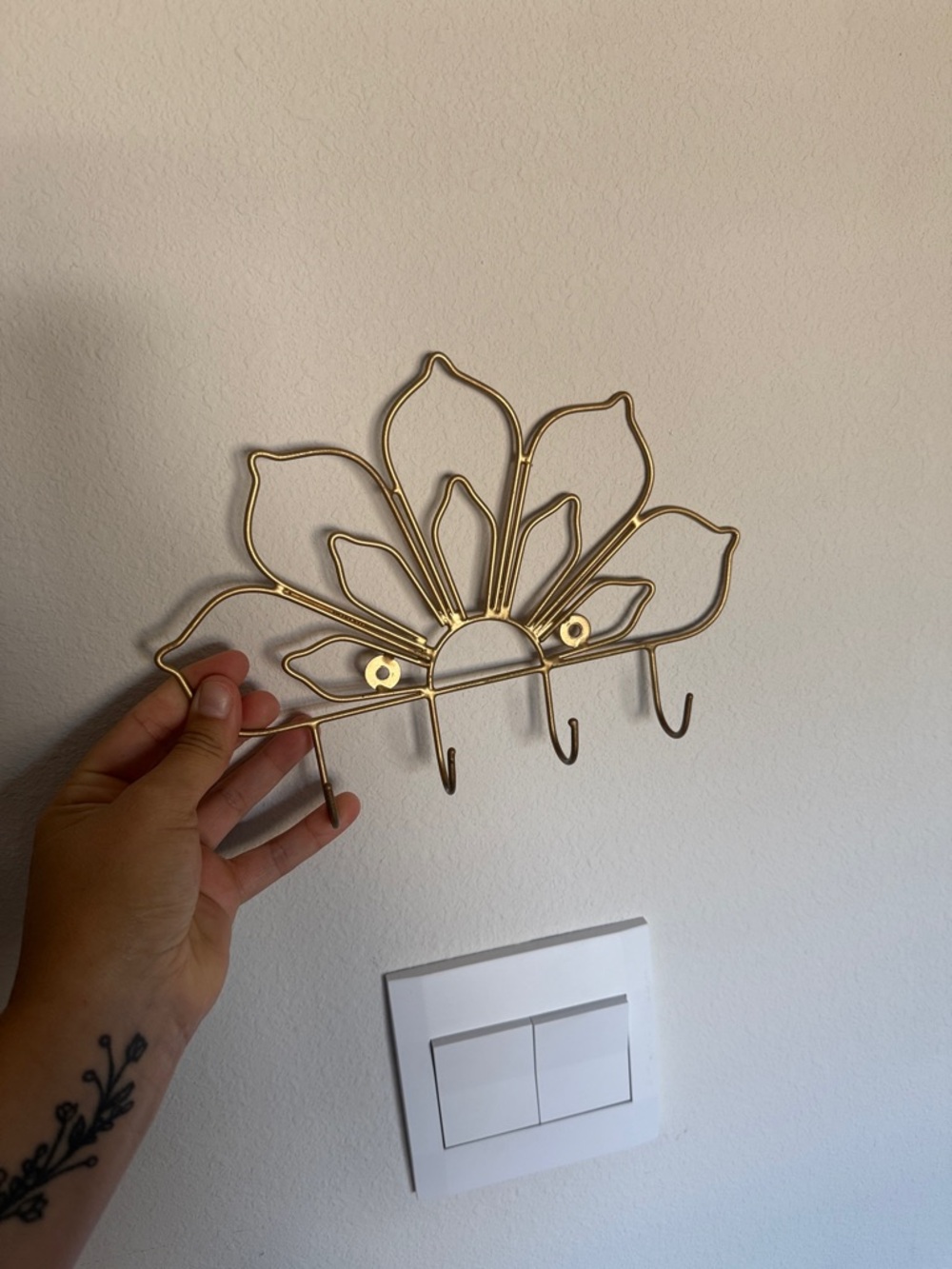 Gold Floral Metal Wall Hook Rack by